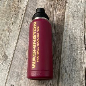 Orca Washington Football Water Hydra Bottle 34 oz